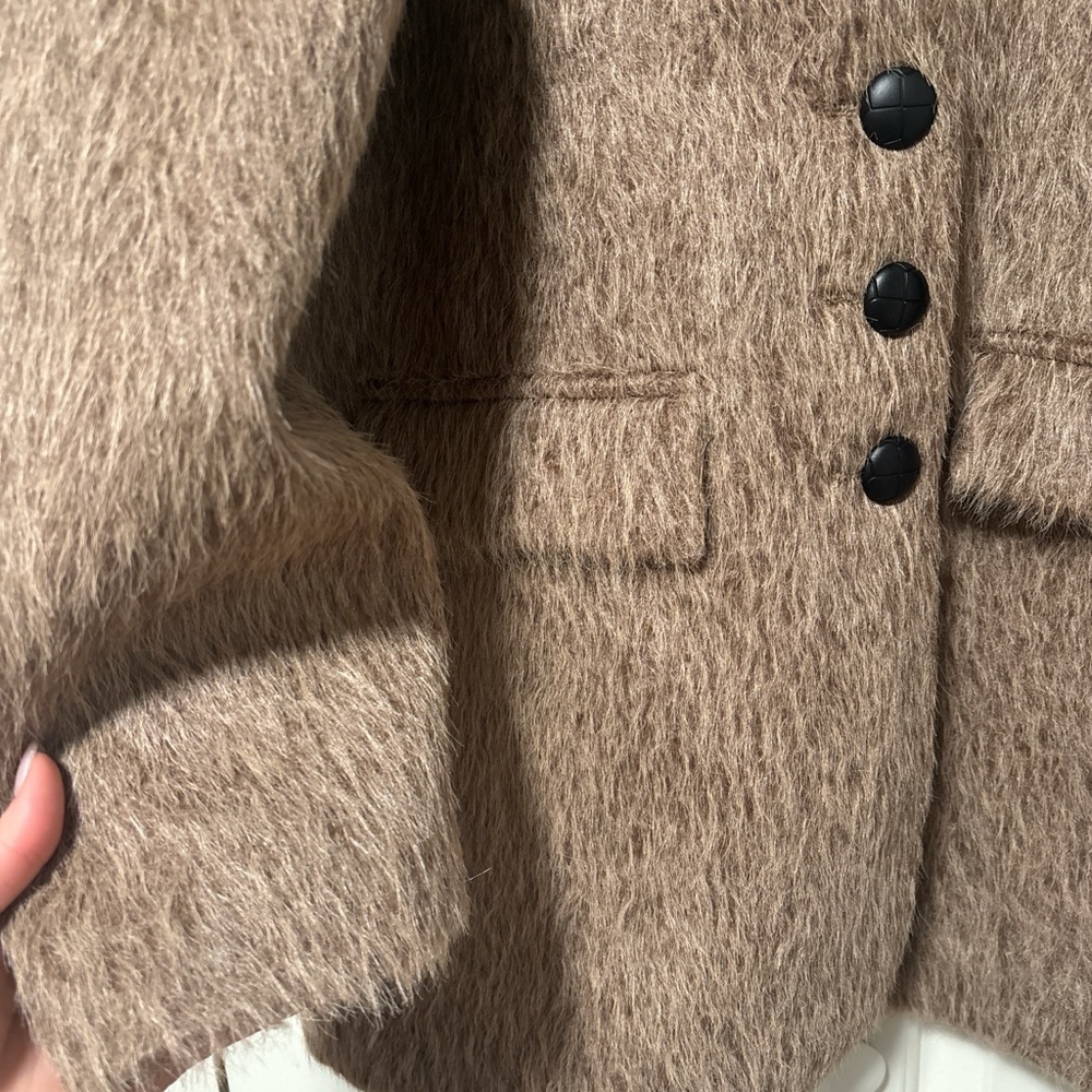 Women's Faux Fur Coat - Tan - Picture 4 of 5